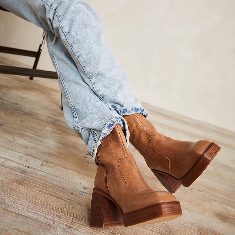 Free People Ruby Leather Platform Boots in Caramel Tan